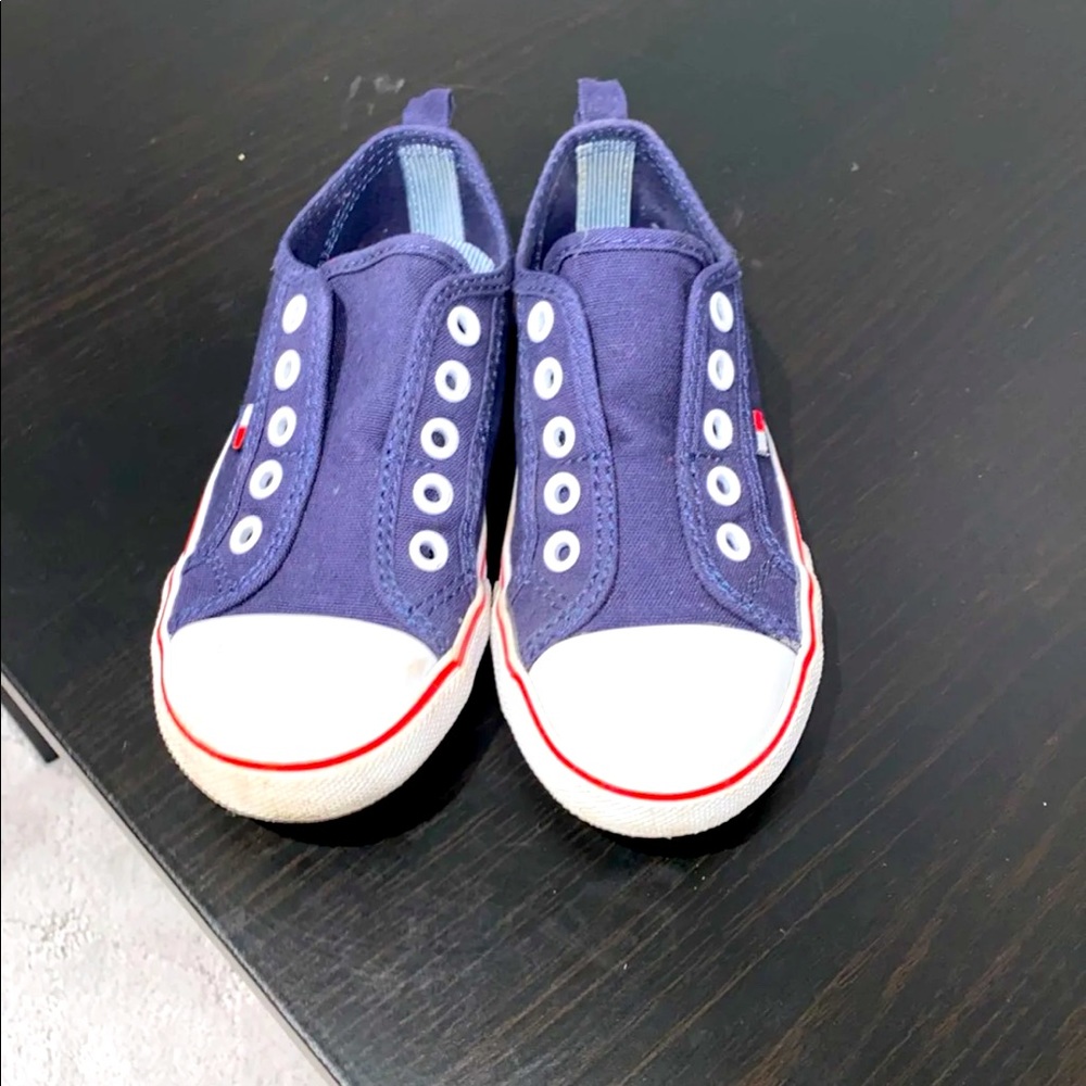 Tommy Hilfiger Converse- Size 10 toddler
